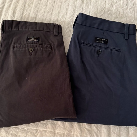 2 pair Banana Republic Fulton Slim Fit Hard to Find Chino 34x32 - Picture 4 of 11